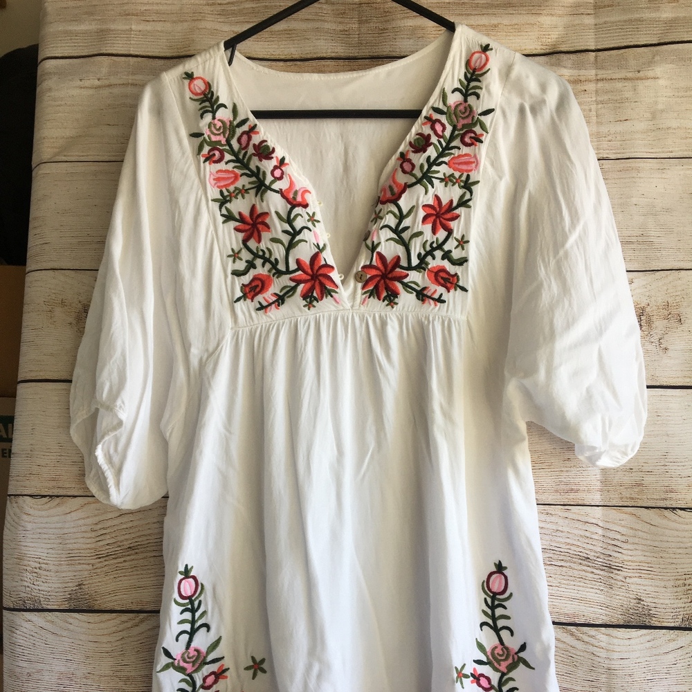 Embroidered Dress - White